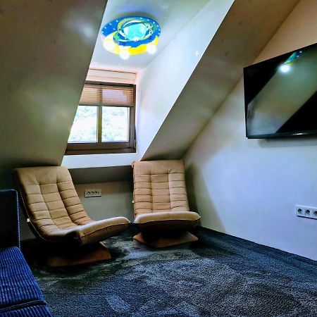 Cezari Aparthotel Брашов Экстерьер фото
