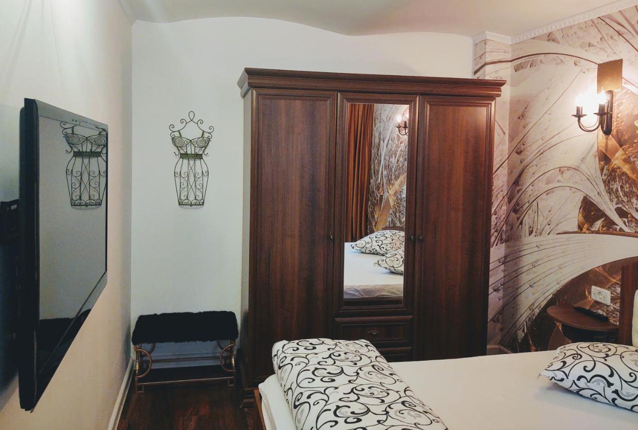 Cezari Aparthotel Брашов Экстерьер фото
