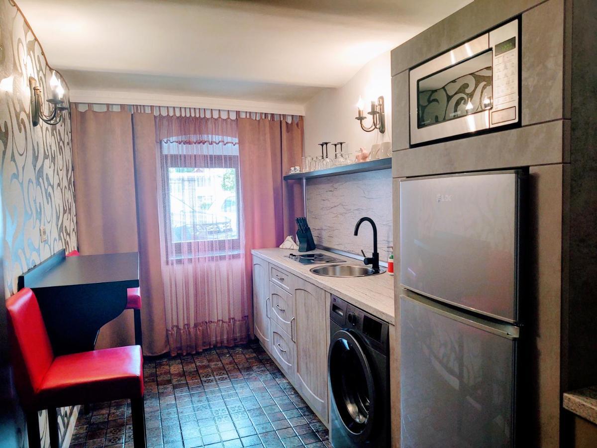 Cezari Aparthotel Брашов Экстерьер фото