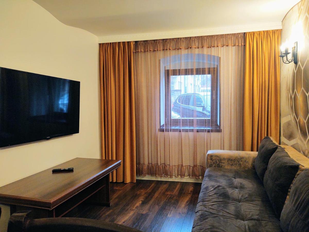 Cezari Aparthotel Брашов Экстерьер фото