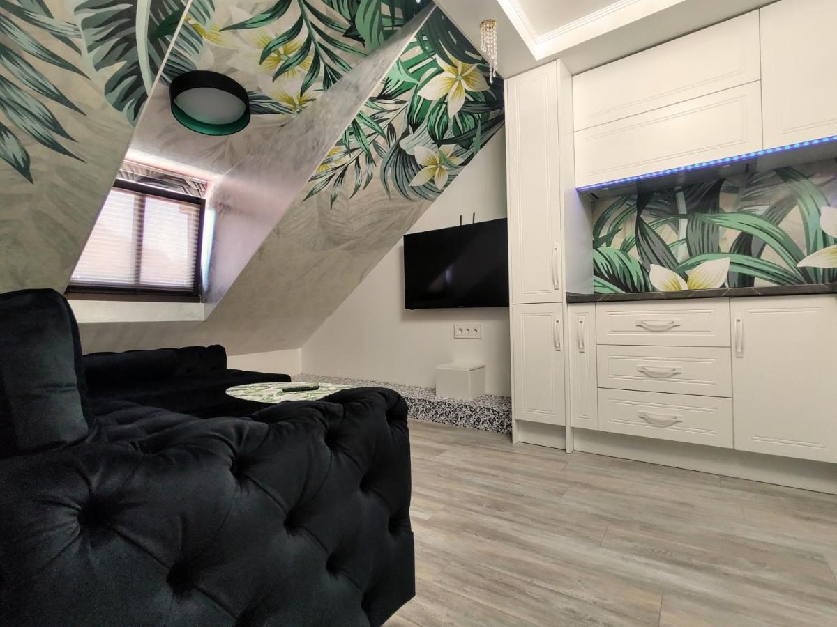 Cezari Aparthotel Брашов Экстерьер фото