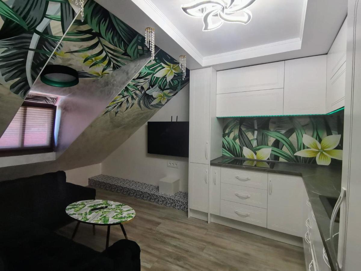 Cezari Aparthotel Брашов Экстерьер фото