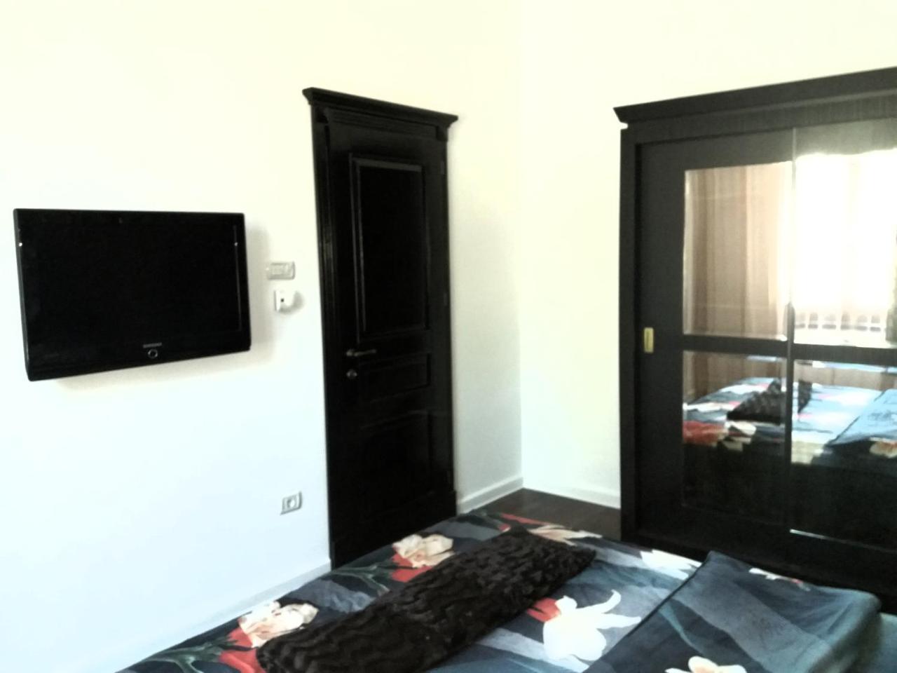 Cezari Aparthotel Брашов Экстерьер фото